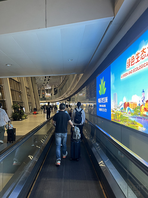 一次来自20年机龄波音737的准点飞行：沪津CA2822冷热交织与颠簸之旅