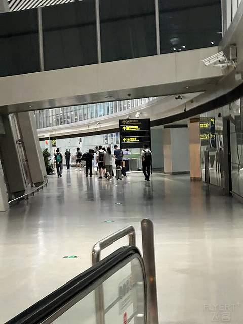 一次来自20年机龄波音737的准点飞行：沪津CA2822冷热交织与颠簸之旅