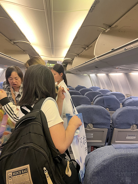 一次来自20年机龄波音737的准点飞行：沪津CA2822冷热交织与颠簸之旅