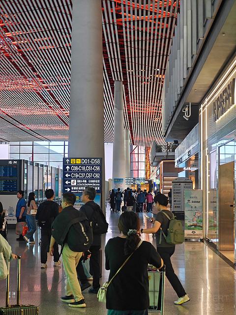 台风天返深｜深圳航空ZH9106体验报告