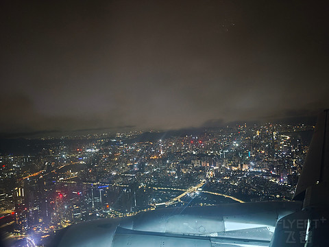 台风天返深｜深圳航空ZH9106体验报告