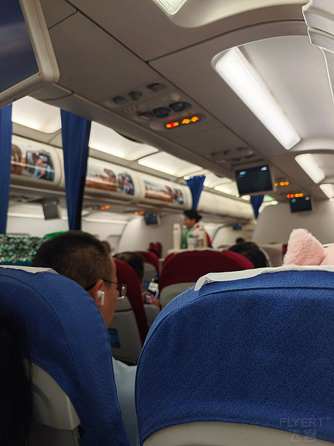 台风天返深｜深圳航空ZH9106体验报告