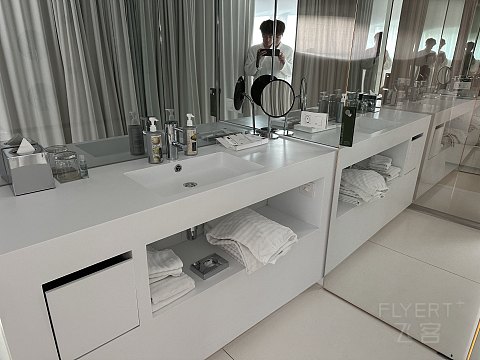 【城市绿洲，巴萨花园】巴塞罗那会展中心万丽酒店——极致性价比之选