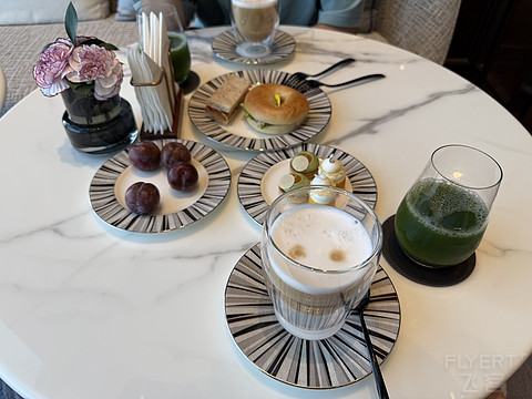 深圳文华东方酒店这么高才是地板吗
