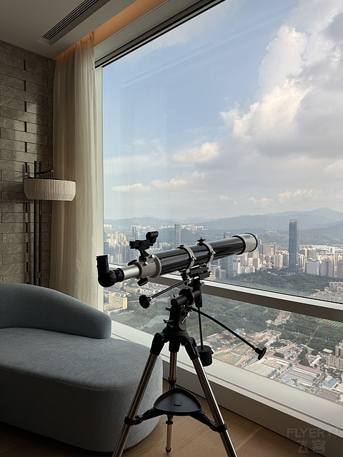 深圳文华东方酒店这么高才是地板吗