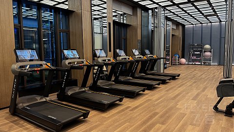 [首个详细报告]我说过我会来，如果往前2km，你会选临安万丽吗？我还会。