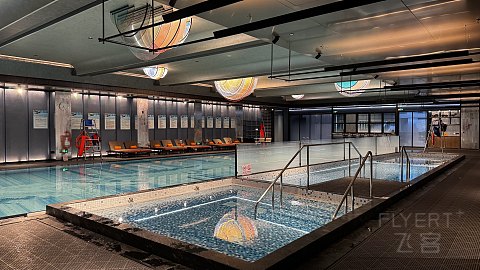 [首个详细报告]我说过我会来，如果往前2km，你会选临安万丽吗？我还会。