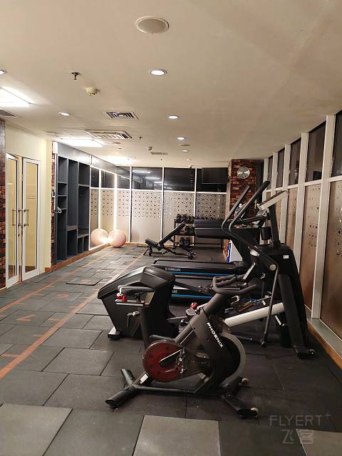 雅加达苏迪曼Fx 哈里斯酒店套房体验