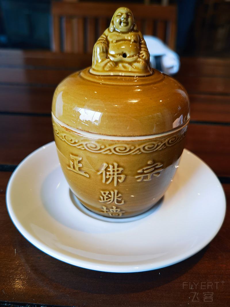 234107Dyiv5sTKQ9ljaHGZ.jpg