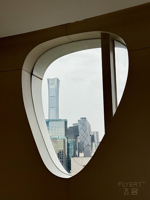 北京康莱德酒店房间基础窗户就不基础