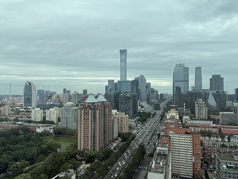 北京康莱德酒店房间基础窗户就不基础