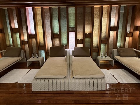 北京康莱德酒店房间基础窗户就不基础