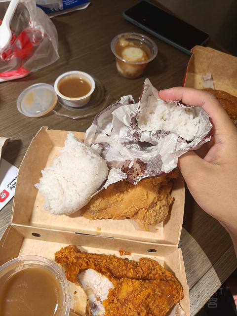 飞客首发，快捷昂贵的马尼拉曼达卢永阿夸诺富特套房酒店