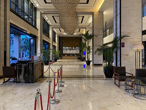 可能是国内最便宜皇冠假日｜三亚中心皇冠假日酒店｜行政大床房