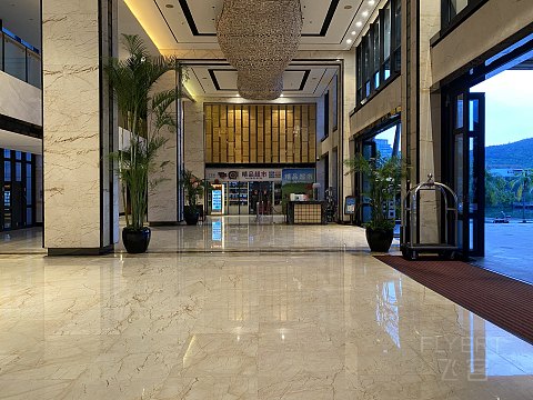 可能是国内最便宜皇冠假日｜三亚中心皇冠假日酒店｜行政大床房
