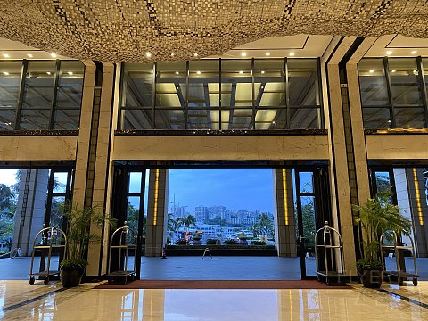 可能是国内最便宜皇冠假日｜三亚中心皇冠假日酒店｜行政大床房