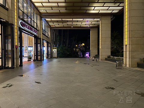 可能是国内最便宜皇冠假日｜三亚中心皇冠假日酒店｜行政大床房