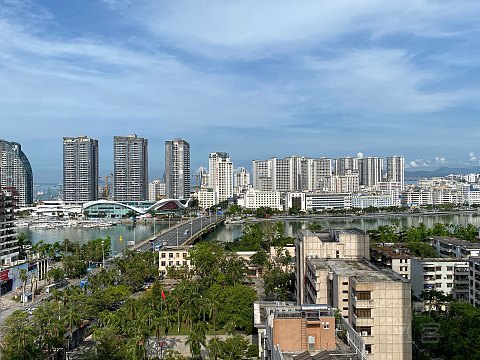 可能是国内最便宜皇冠假日｜三亚中心皇冠假日酒店｜行政大床房