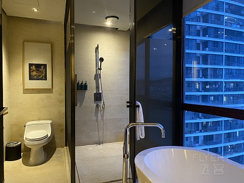 可能是国内最便宜皇冠假日｜三亚中心皇冠假日酒店｜行政大床房
