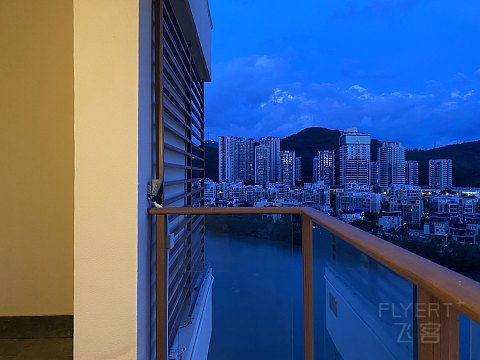 可能是国内最便宜皇冠假日｜三亚中心皇冠假日酒店｜行政大床房