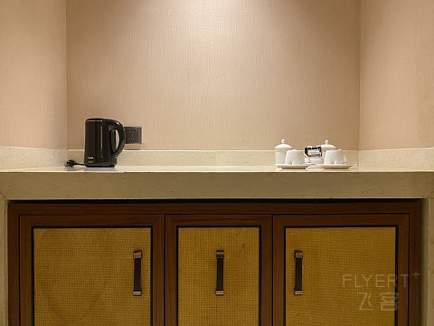 可能是国内最便宜皇冠假日｜三亚中心皇冠假日酒店｜行政大床房