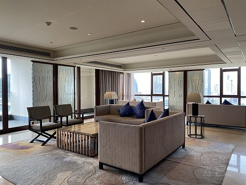 可能是国内最便宜皇冠假日｜三亚中心皇冠假日酒店｜行政大床房