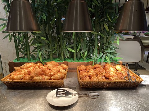 可能是国内最便宜皇冠假日｜三亚中心皇冠假日酒店｜行政大床房