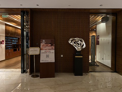 可能是国内最便宜皇冠假日｜三亚中心皇冠假日酒店｜行政大床房