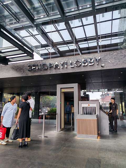 在雅加达25hours酒店享受每天多一小时的快乐！