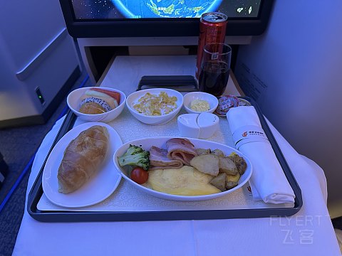 京广线标杆 国航北京-广州 CA1351 A350-900 商务舱体验