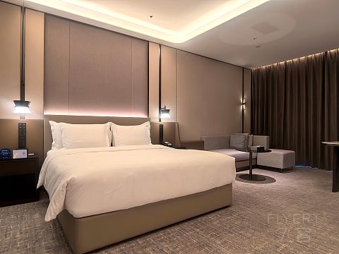 摩登商旅萌象憨态可掬，郑州高新皇冠假日酒店报告