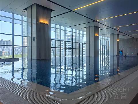 摩登商旅萌象憨态可掬，郑州高新皇冠假日酒店报告
