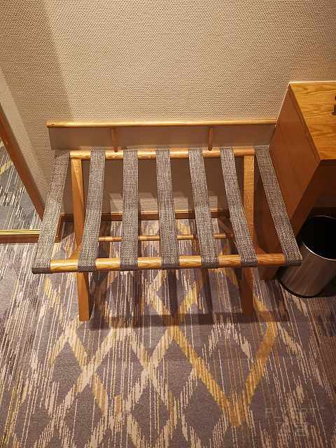 石阶从山脚叠到扎仓大殿，像一册被月光摊开的贝叶经 @Hilton Garden Inn Shangri-La