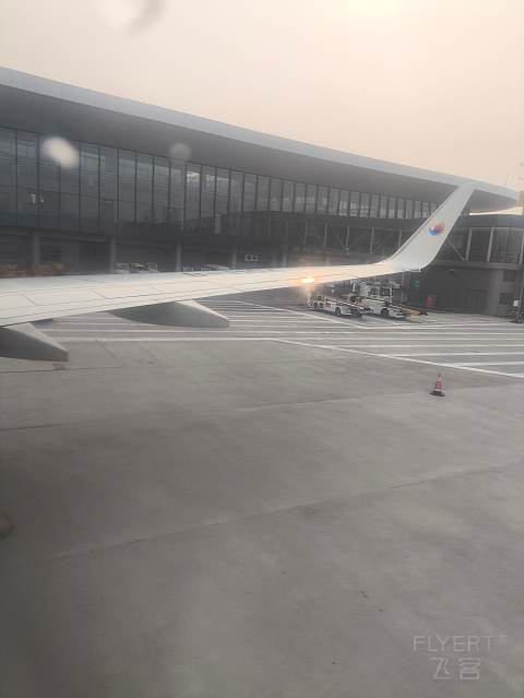 内地小航司飞行记(1)-东海航空 DZ6210 PKX-CIH 波音737-800 经济舱