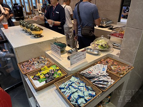 再见米娜，台风过后的山航珠海-虹桥，不延误的商务舱之旅[by上海小医生]