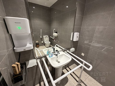 再见米娜，台风过后的山航珠海-虹桥，不延误的商务舱之旅[by上海小医生]