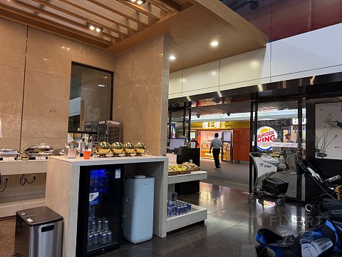 再见米娜，台风过后的山航珠海-虹桥，不延误的商务舱之旅[by上海小医生]