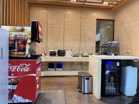 再见米娜，台风过后的山航珠海-虹桥，不延误的商务舱之旅[by上海小医生]