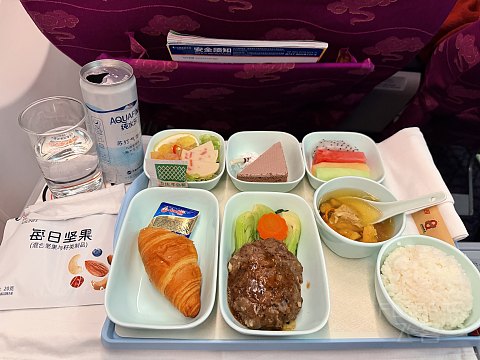 再见米娜，台风过后的山航珠海-虹桥，不延误的商务舱之旅[by上海小医生]