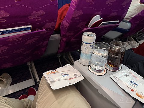 再见米娜，台风过后的山航珠海-虹桥，不延误的商务舱之旅[by上海小医生]