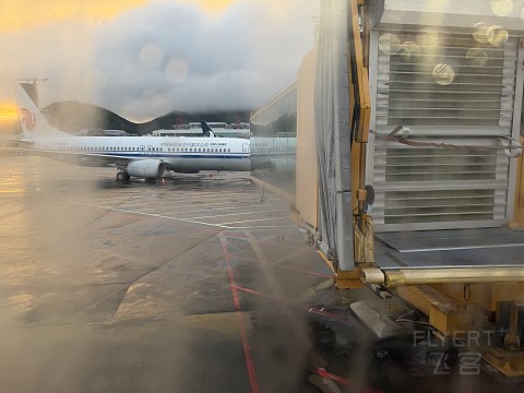 再见米娜，台风过后的山航珠海-虹桥，不延误的商务舱之旅[by上海小医生]