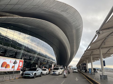 没有小车的远机位登机｜ZH9167南宁北京，深航改舱公务舱初体验
