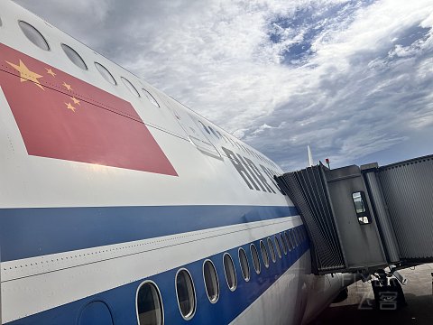 人人都爱747｜CA1519：北京首都-上海虹桥，一年一度的鹅头见面会