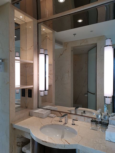 高阁入云巅，朔色接长天 @JW Marriott Yinchuan