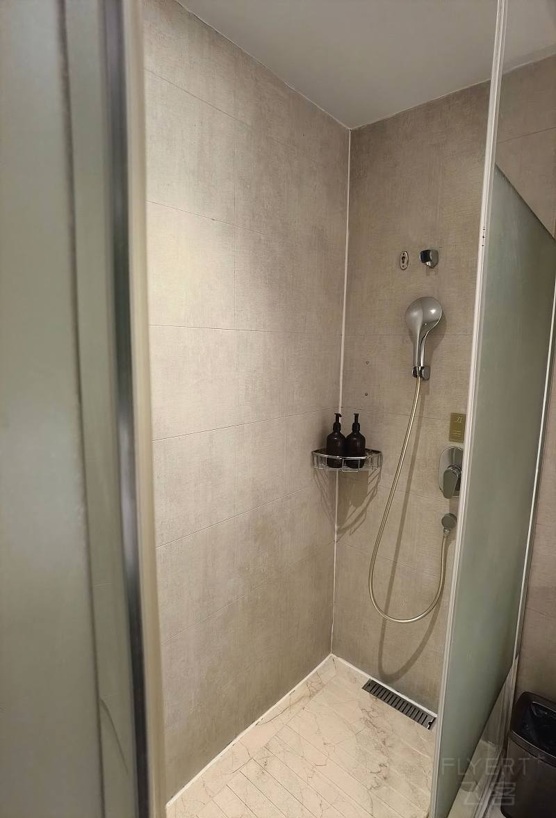 2226384VsxiSx4kEL4fDzD.jpg