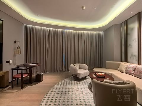 开业更名，勉力维续，青岛李沧华邑酒店报告