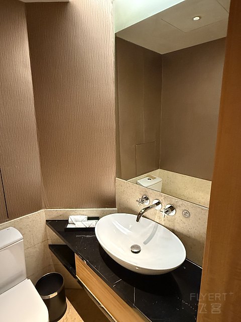 位置不错～厦门磐基希尔顿酒店
