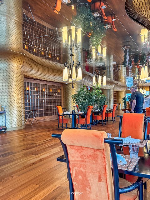 沙漠绿洲中的金属森林｜多哈悦榕庄酒店 Banyan Tree Doha