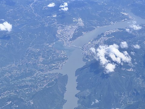 惟见长江天际流｜CA1774：广元盘龙-杭州萧山，沿着长江一路向东的空中之旅