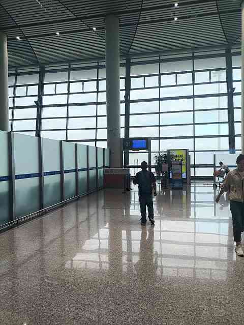 春秋航空，想飞就飞（1）-春秋航空 9C6832 CZX-DLC 空客A320-200 经济舱